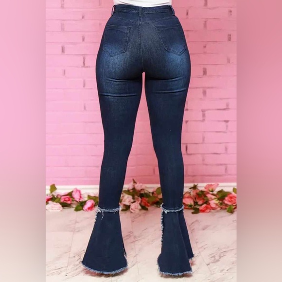 Precious Ripped Jeans 👖💙 - Picture 3 of 8